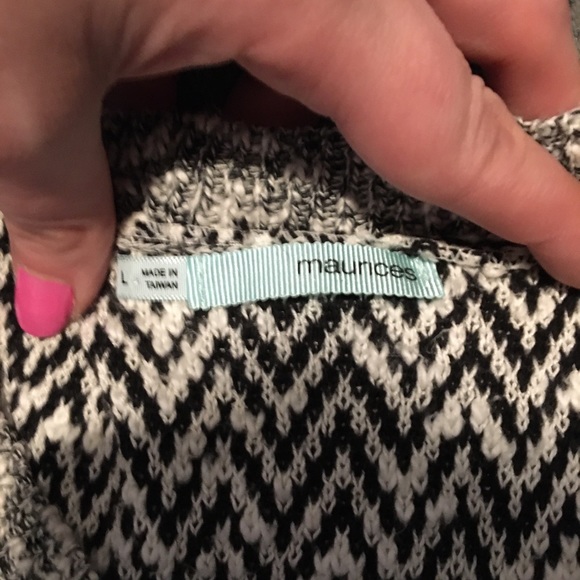 Maurices Gray and Pink Sweater Jr's size Large - Picture 5 of 5
